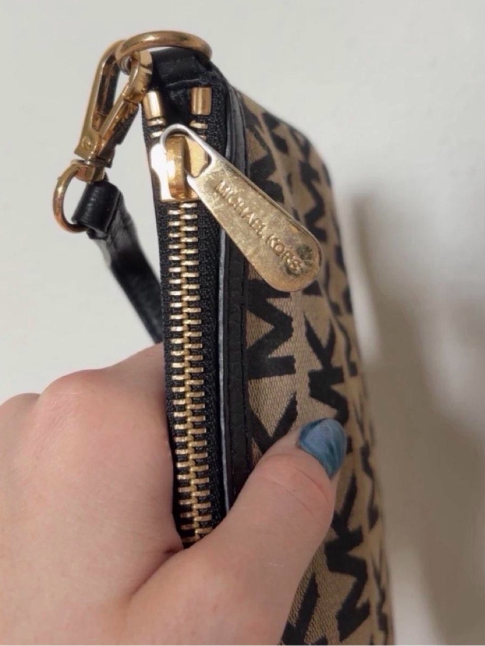 Michael Kors Tan and Black MK Logo 7” Wristlet with Black Sequin Stripe - Picture 4 of 6